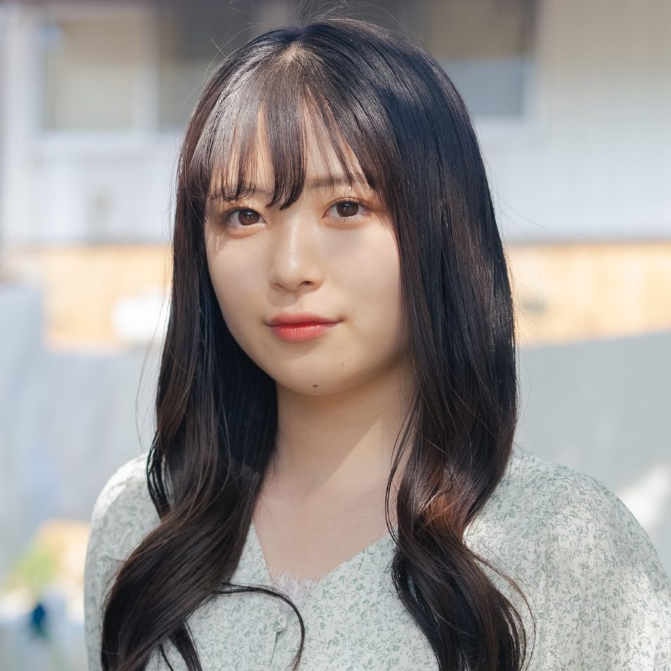 内山　優花